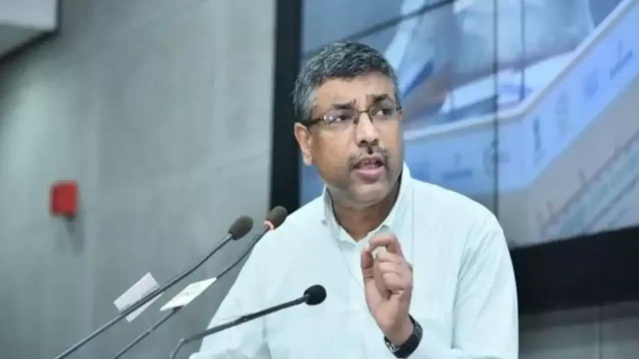 Govt clears 31 electronics part projects worth 7,877cr