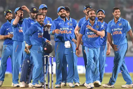 Dhoni describes bowlers performance as one of the best